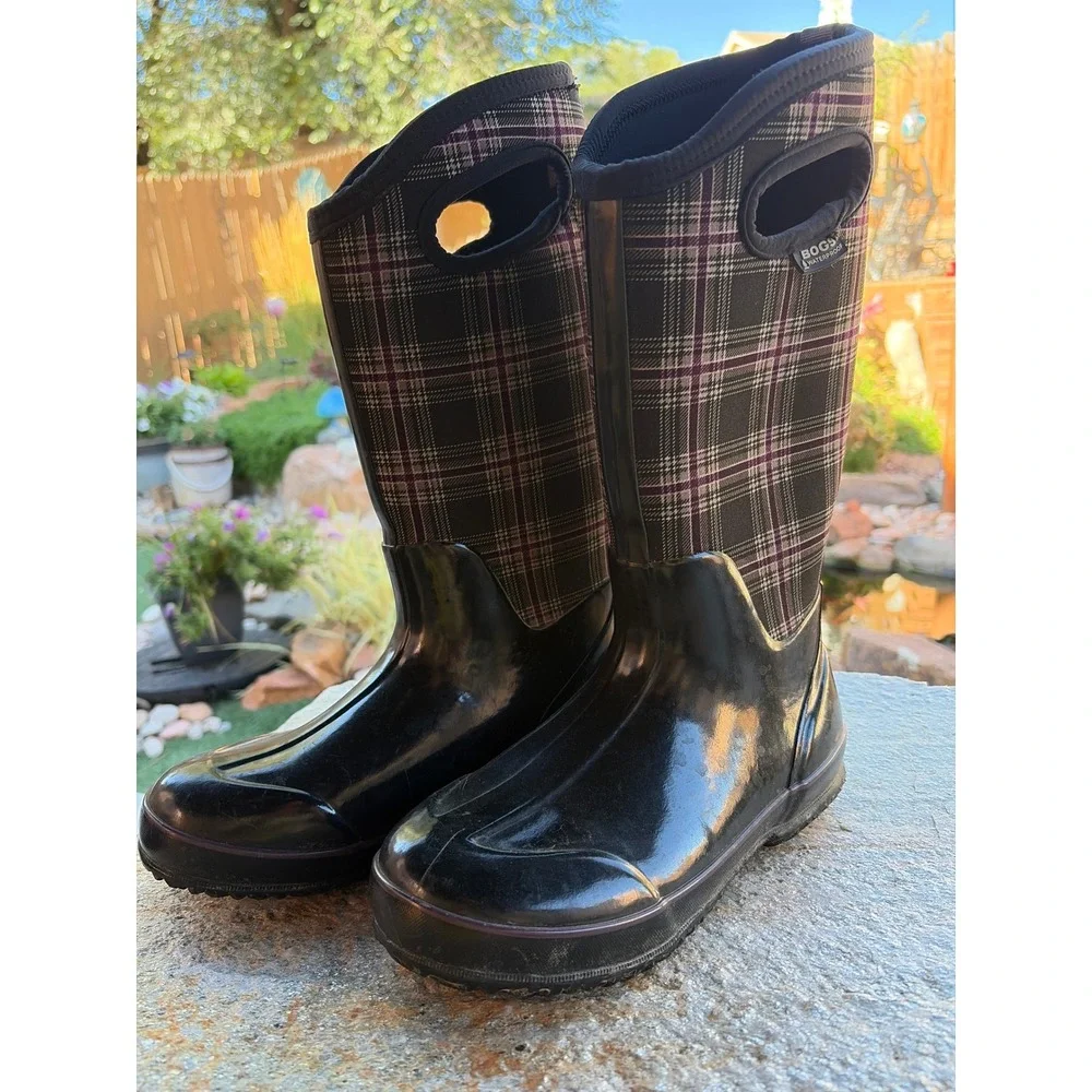 Bogs Classic Winter Plaid Tall Waterproof Rain Boots Black Purple Womens 7